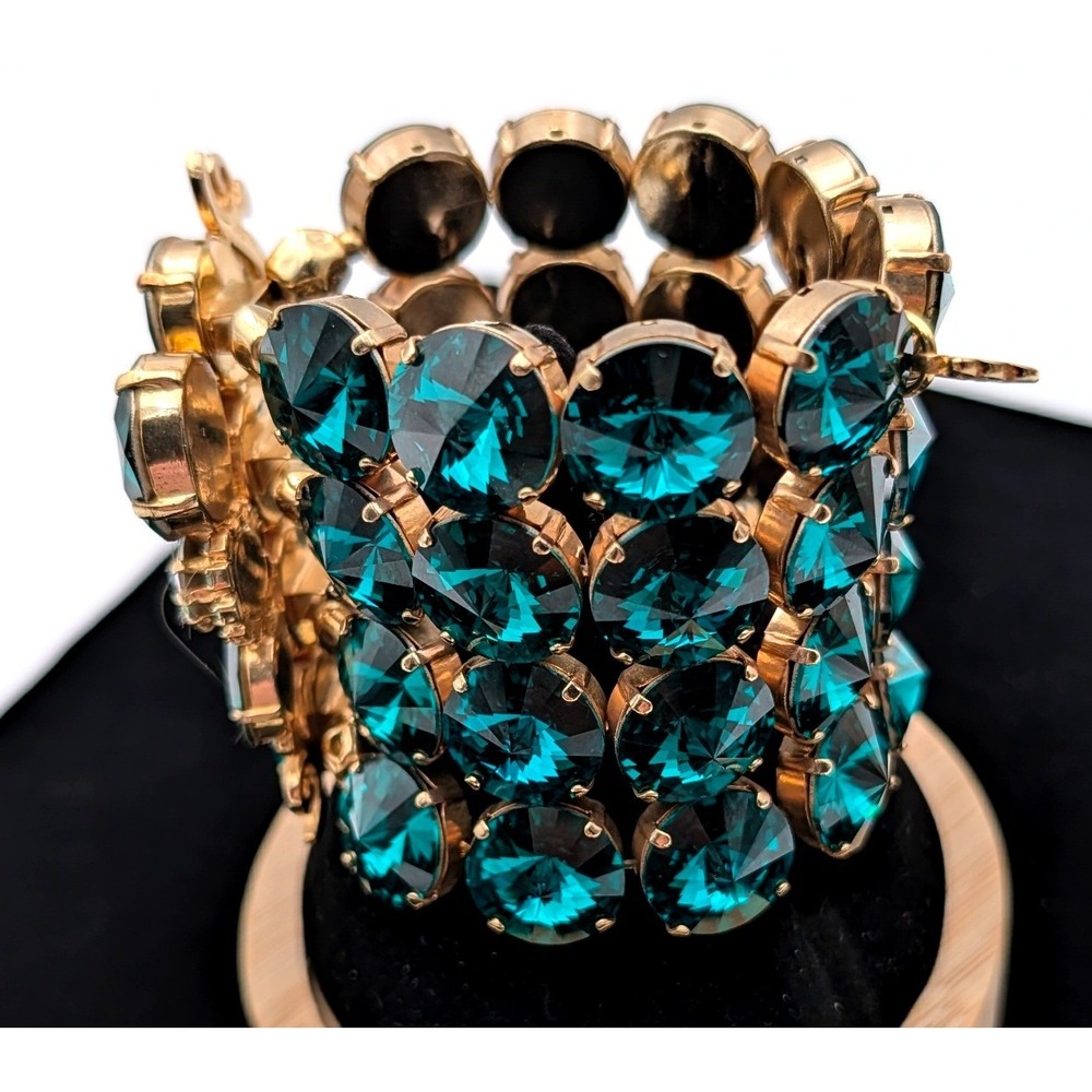 Hadar Israel Emerald Green Crystal Gold Tone Stretch Cuff Statement Bracelet